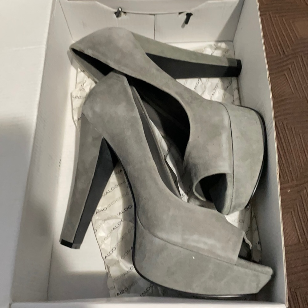 Brand new in box Aldo grey heels